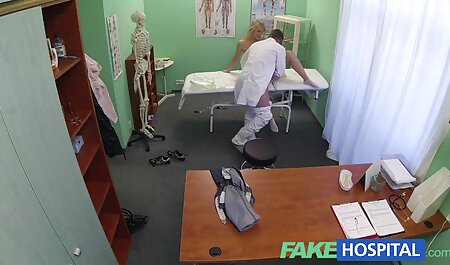 Blonde porno eleve et prof douche, caméra cachée