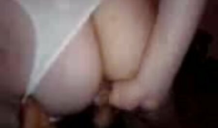 La brune britannique Sophie Dee eleve baise sa prof chatte pénétrée de cowgirl!